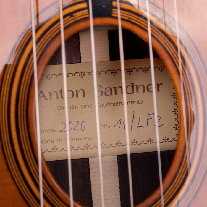 Anton Sandner Favino Gypsy Jazz-Gitarre mit „Petite Bouche“ - Anton Sandner
