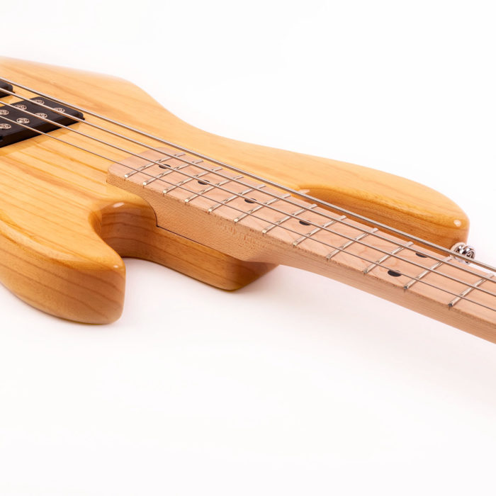 G&L Tribute L-2000 Bass NT MP – Bild 8