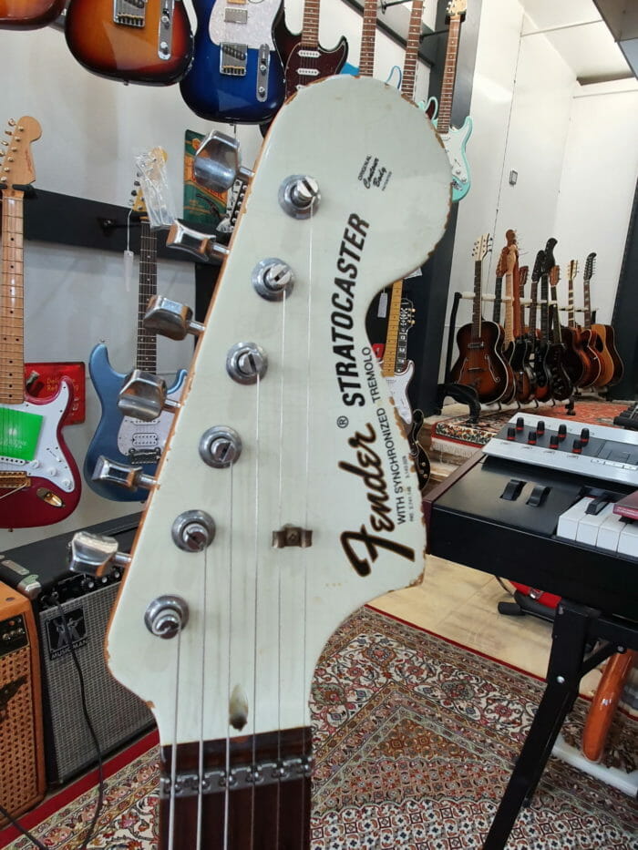 Fender Custom Shop Stratocaster ’69 Heavy Relic Aged Vintage White - Fender